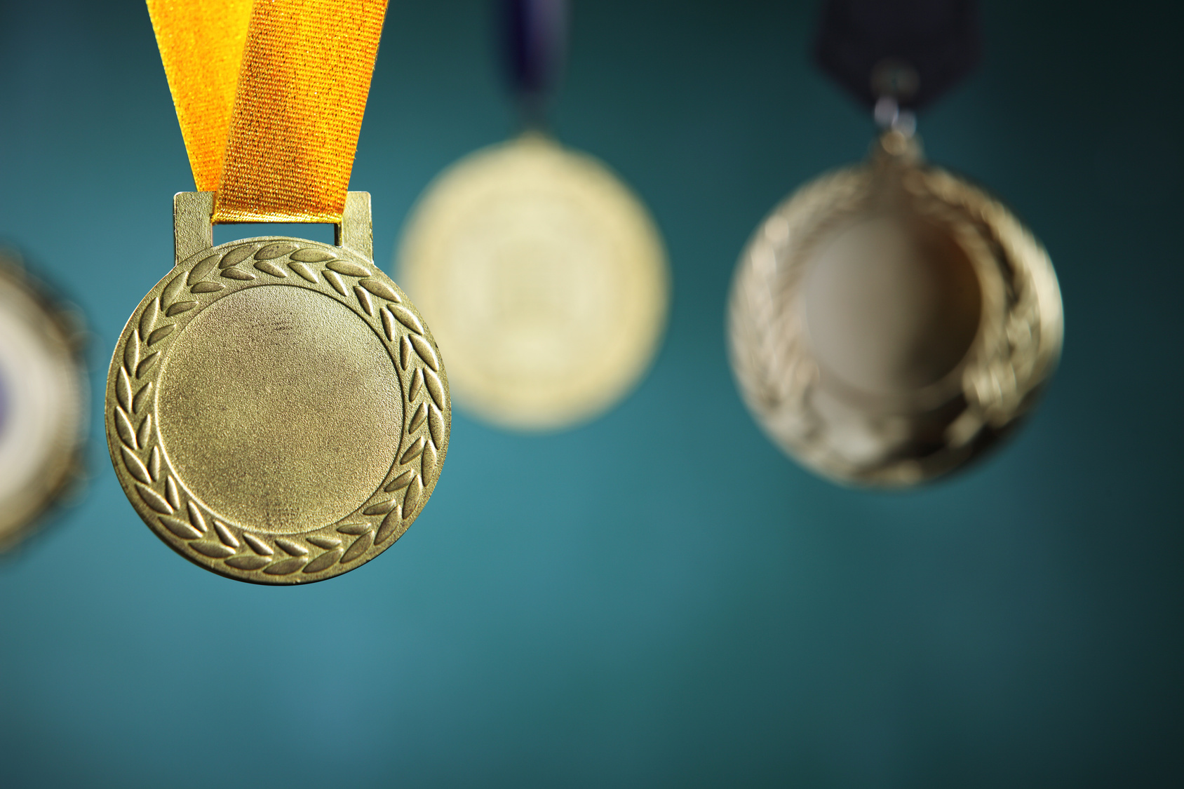 Goldmedaille aus recycelten Materialien